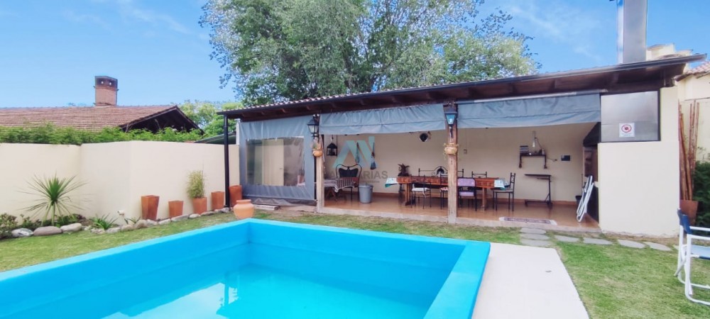 HERMOSA CASA EN VENTA SAN LORENZO