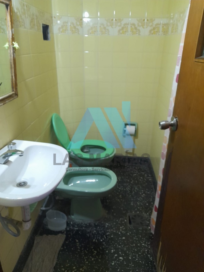 VENDE CASA PARA DEMOLICION O REFACCION